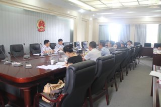 政府領(lǐng)導、企業(yè)代表參加了崇禮新城投資合作協(xié)議討論會(huì )